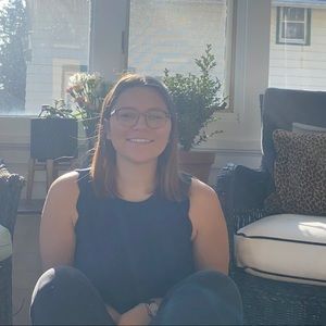 Meet your Posher, Eliza